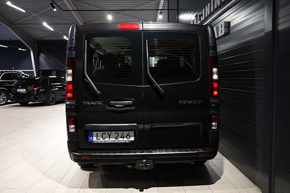 Renault Trafic 5 of 12
