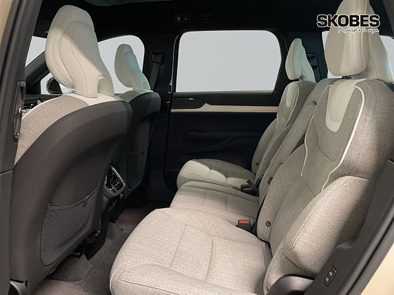 Volvo EX90 9 of 20
