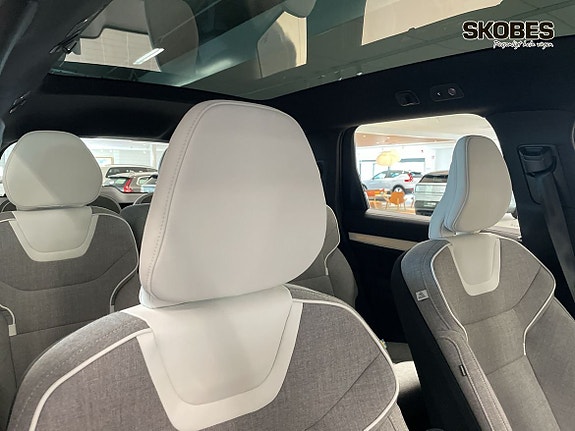 Volvo EX90 18 of 20