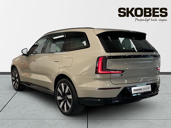 Volvo EX90 5 of 20