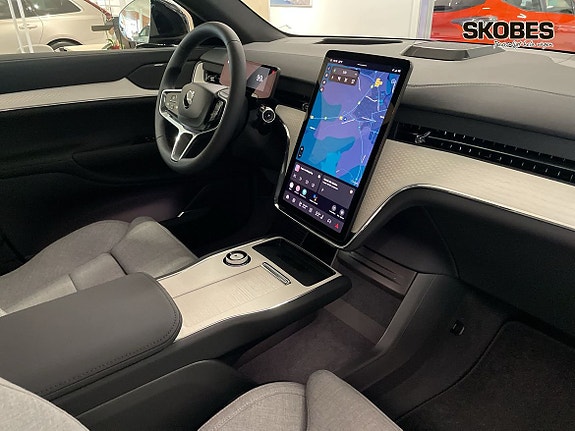 Volvo EX90 17 of 20