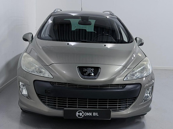 Peugeot 308 SW 9 of 22