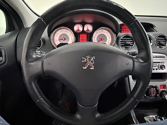 Peugeot 308 SW 15 of 22