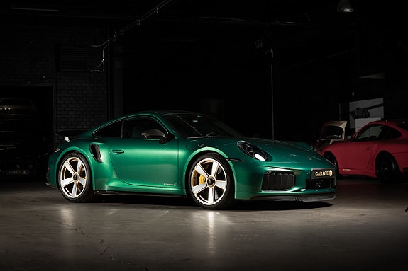 Porsche 911 8 of 30