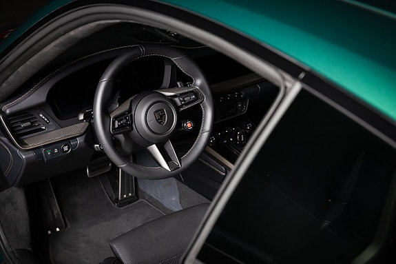 Porsche 911 10 of 30