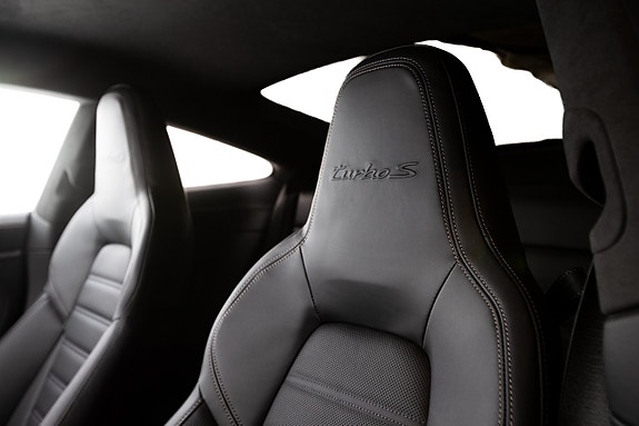 Porsche 911 14 of 30