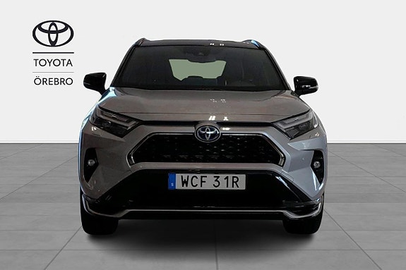 Toyota RAV4 5 of 10