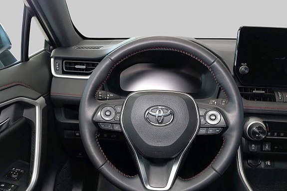 Toyota RAV4 9 of 10