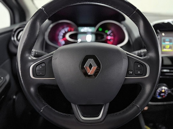 Renault Clio 14 of 23