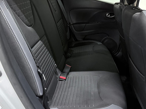 Renault Clio 11 of 23