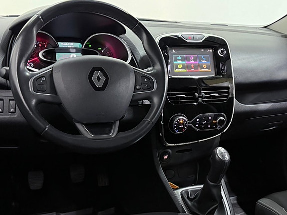 Renault Clio 23 of 23