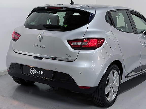 Renault Clio 8 of 23