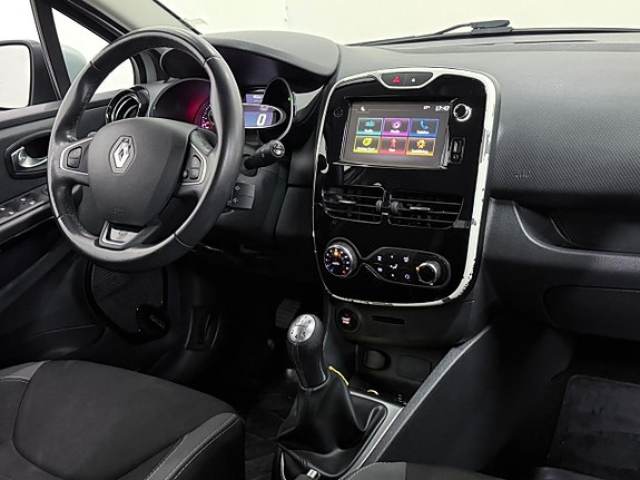 Renault Clio 10 of 23