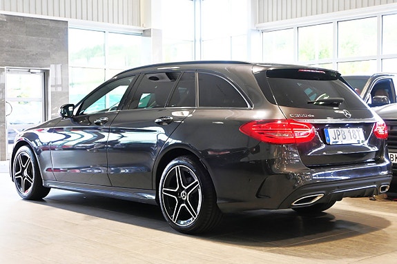 Mercedes-Benz C300 3 of 25