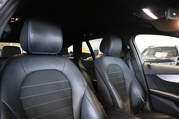 Mercedes-Benz C300 12 of 25