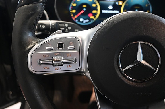 Mercedes-Benz C300 18 of 25