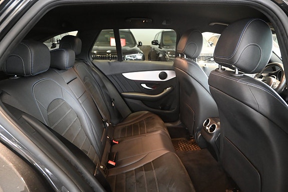 Mercedes-Benz C300 14 of 25