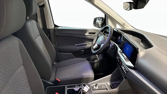 Ford Transit Connect 3 of 9