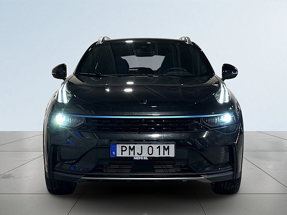 Lynk & Co 01 2 of 24