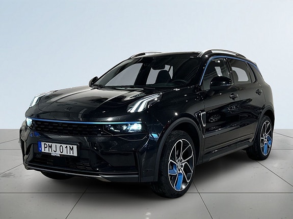 Lynk & Co 01 16 of 24