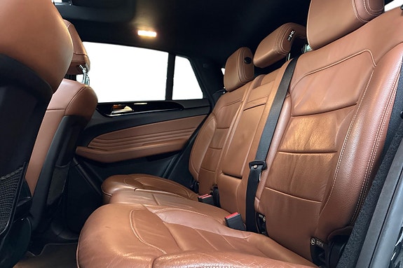 Mercedes-Benz GLE350 d 14 of 27