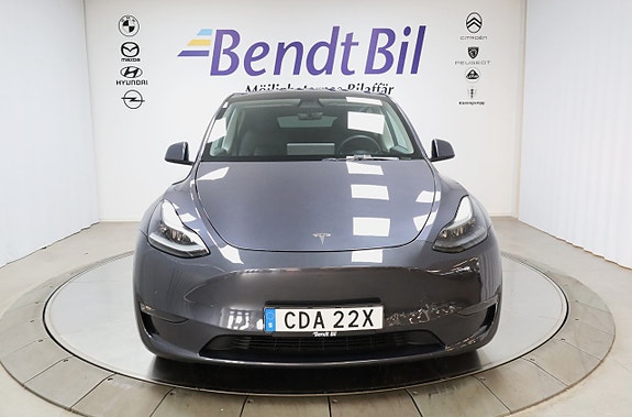 Tesla Model Y 2 of 26