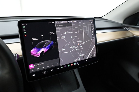 Tesla Model Y 22 of 26