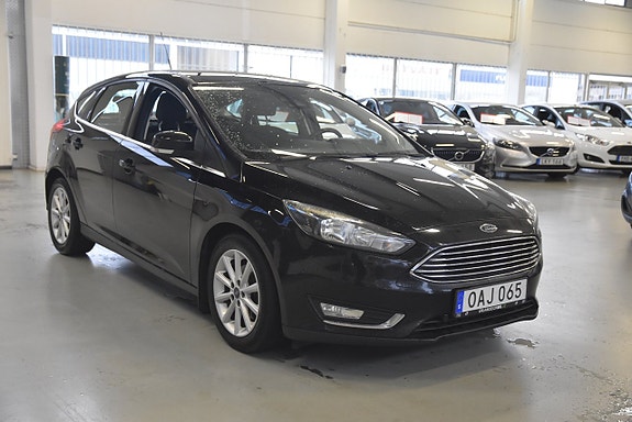 Ford Focus 2 of 15