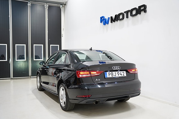 Audi A3 4 of 21
