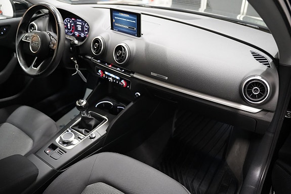 Audi A3 8 of 21