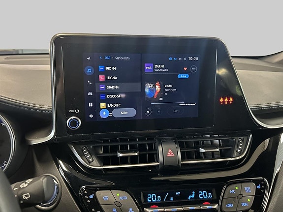 Toyota C-HR 16 of 19