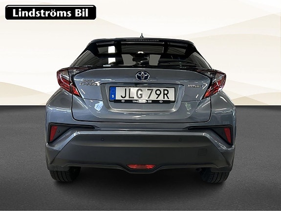 Toyota C-HR 8 of 19