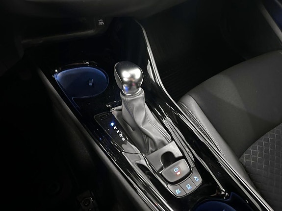 Toyota C-HR 18 of 19