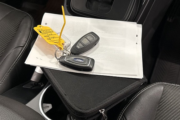 Ford Kuga 23 of 23