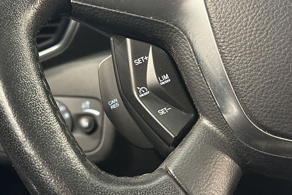 Ford Kuga 11 of 23