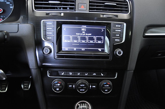 Volkswagen Golf I 21 of 30