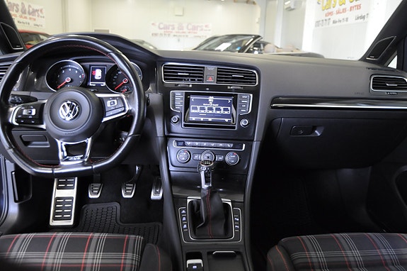 Volkswagen Golf I 19 of 30