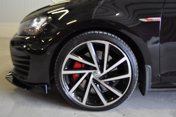 Volkswagen Golf I 14 of 30
