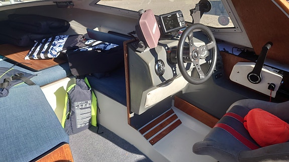 Flipper 535ht Evinrude 70 med trailer 4 of 4