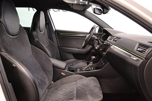 Skoda Superb 6 of 11