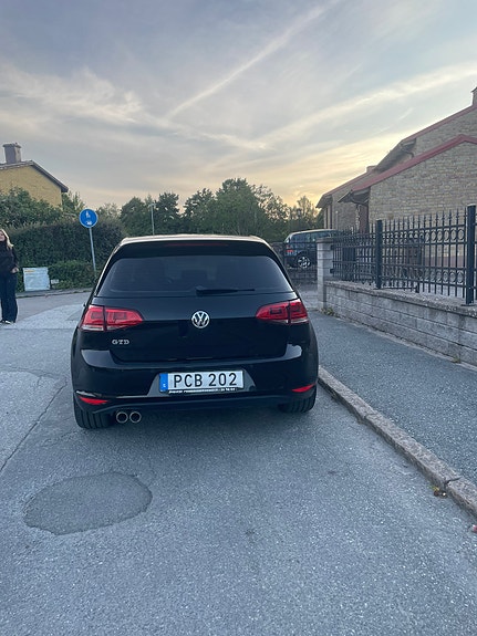 Volkswagen Golf VII 6 of 10