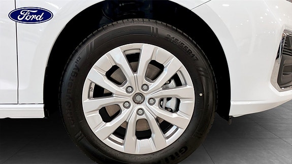 Ford Transit Connect 9 of 14
