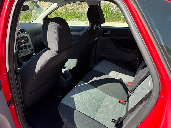 Ford Focus 6 of 10