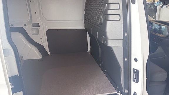Ford Transit Connect 5 of 12