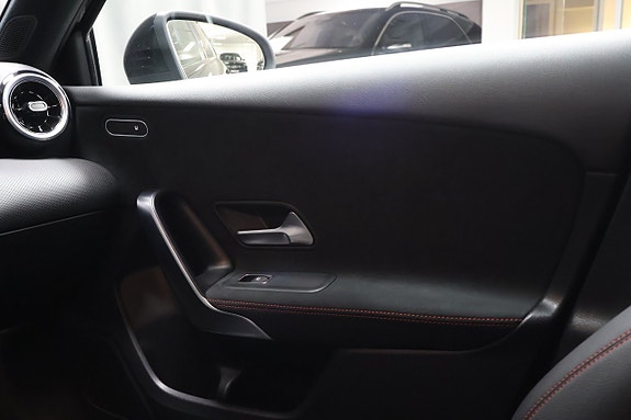 Mercedes-Benz A180 21 of 21