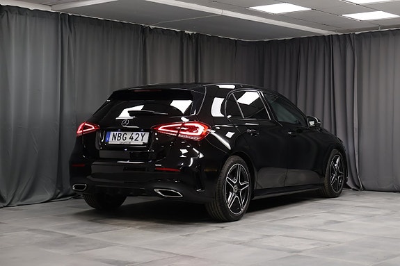 Mercedes-Benz A180 2 of 21