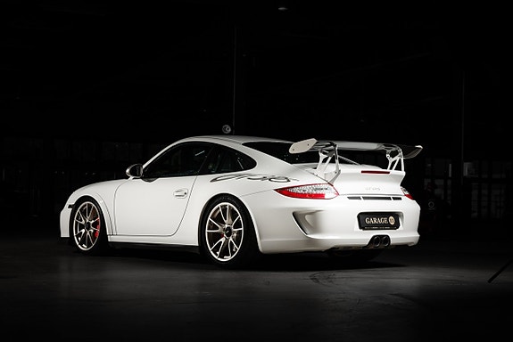 Porsche 911 4 of 27