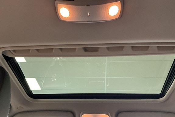 Volvo V70 17 of 27