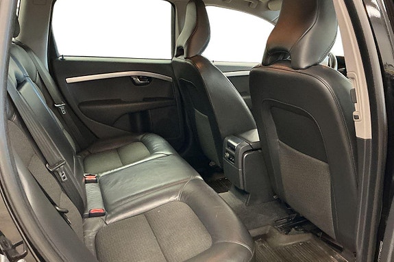 Volvo V70 10 of 27
