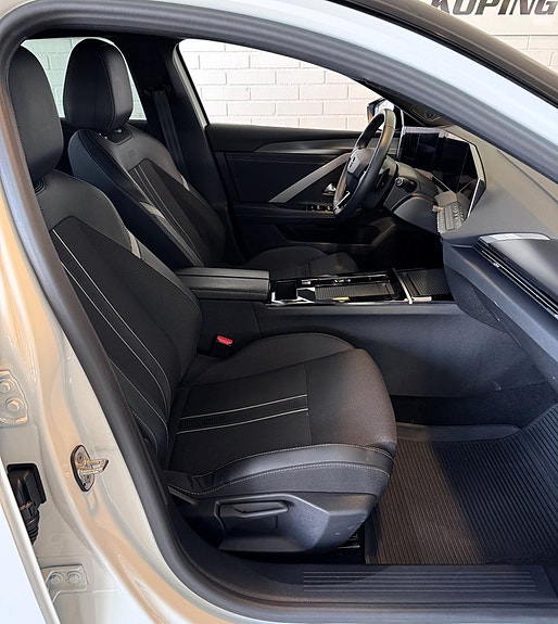 Opel Astra 9 of 15